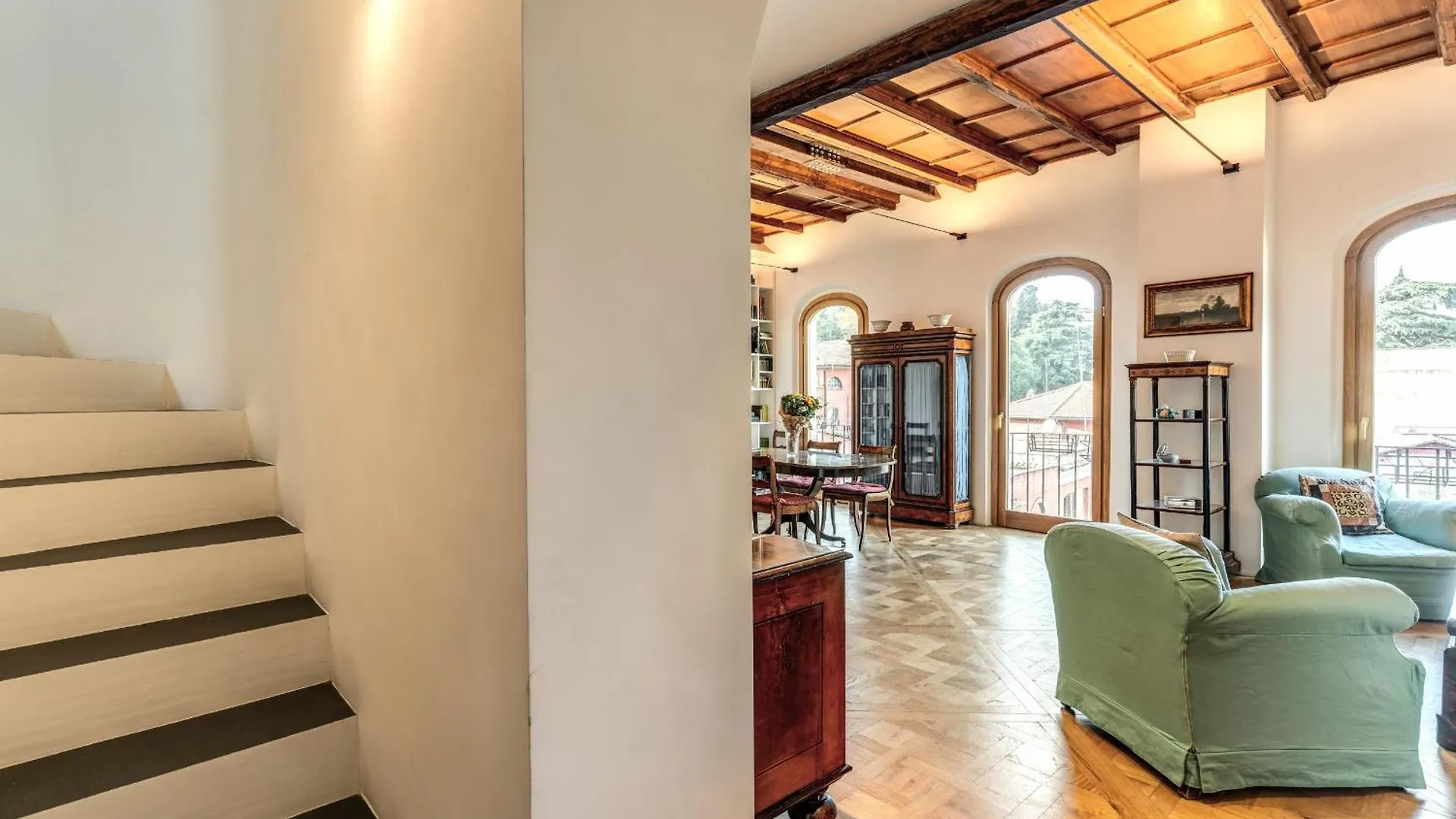Trastevere Outstanding 4 Bedroom Terraced Apartment Rome Italy