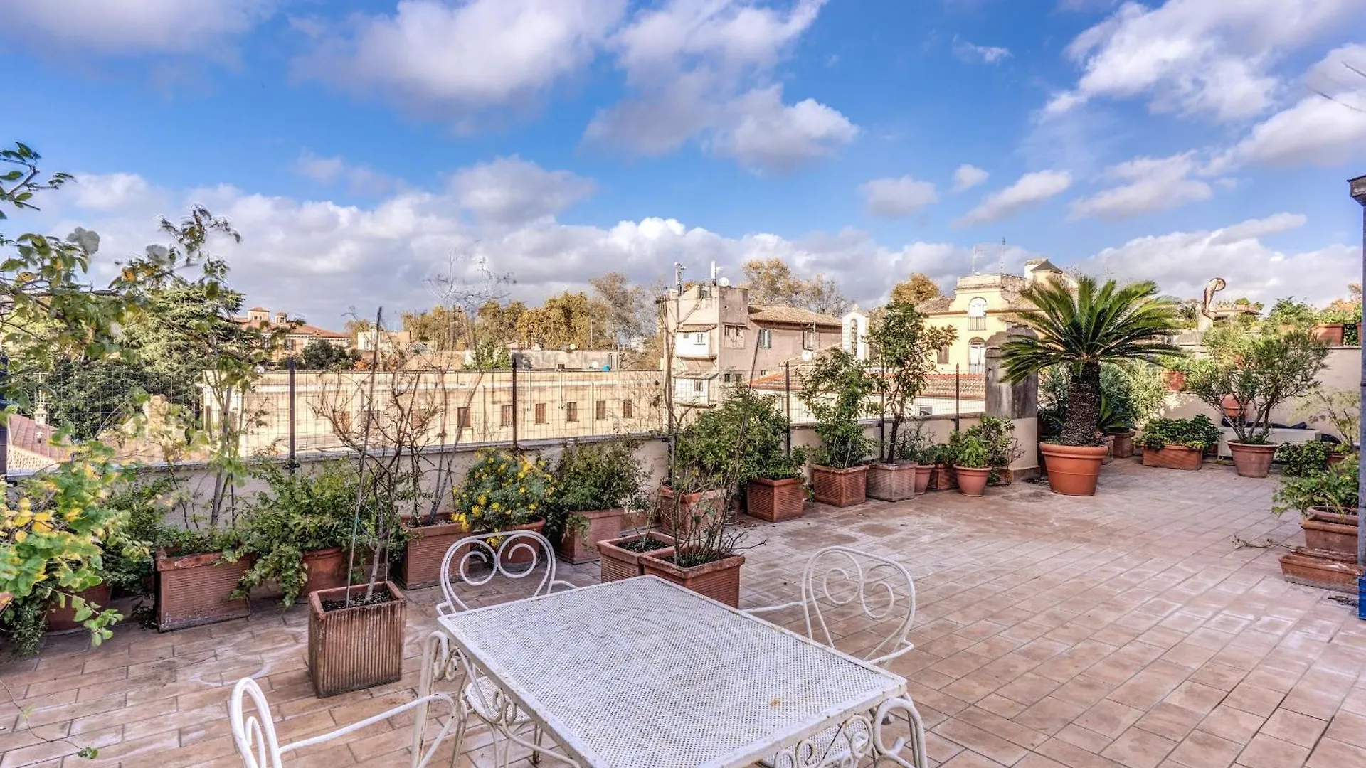 Trastevere Outstanding 4 Bedroom Terraced Apartment Rome 0*,