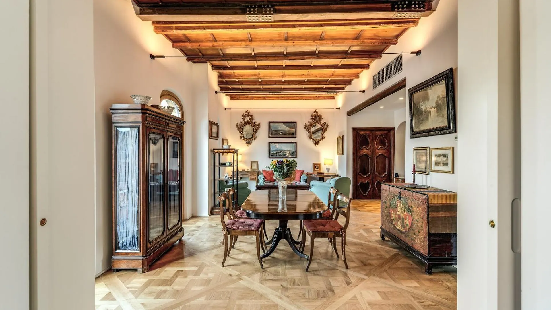 Trastevere Outstanding 4 Bedroom Terraced Apartment Rome