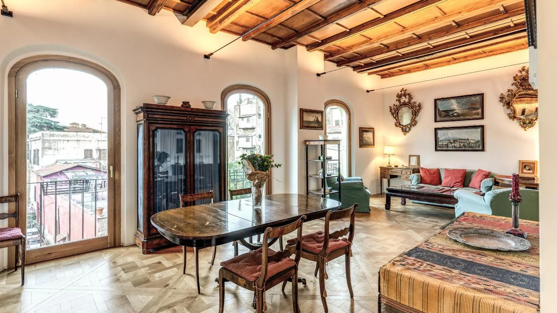 Trastevere Outstanding 4 Bedroom Terraced Apartment Rome Italy