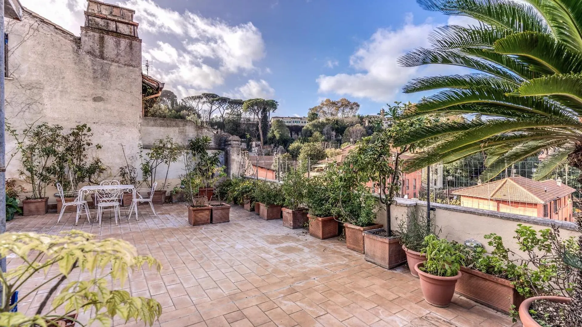 Trastevere Outstanding 4 Bedroom Terraced Apartment Rome 0*,  Italy